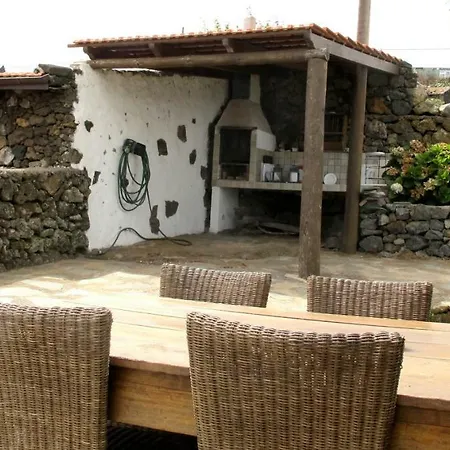 Geranios Rojos Ii Country house *