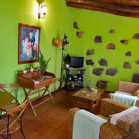 Geranios Rojos Ii Country house Las Rosas (El Hierro)