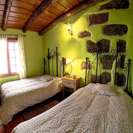 Geranios Rojos Ii Country house *